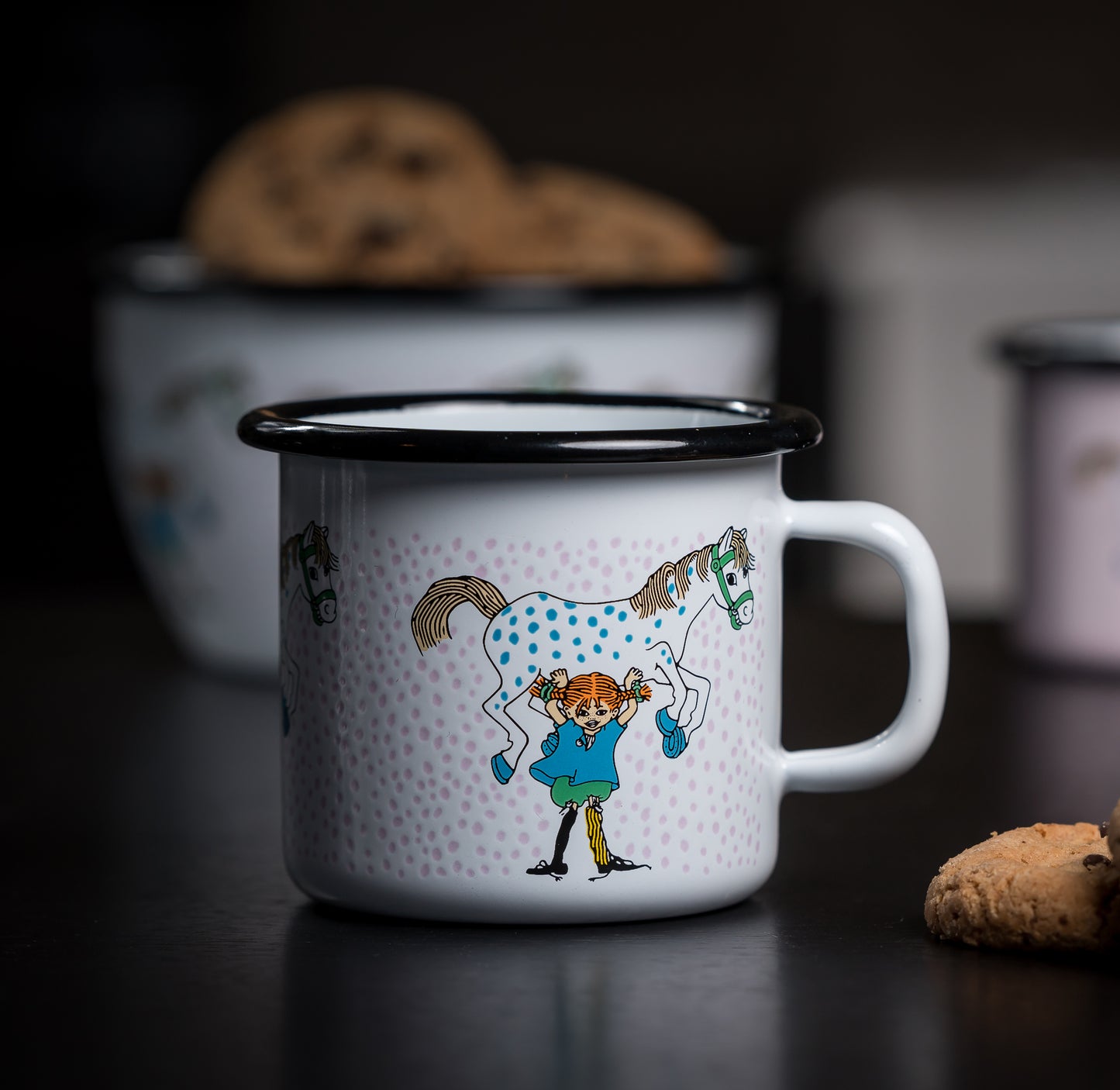 Tasse aus Emaille: Pippi Langstrumpf - Pippi und das Pferd weiss von Muurla