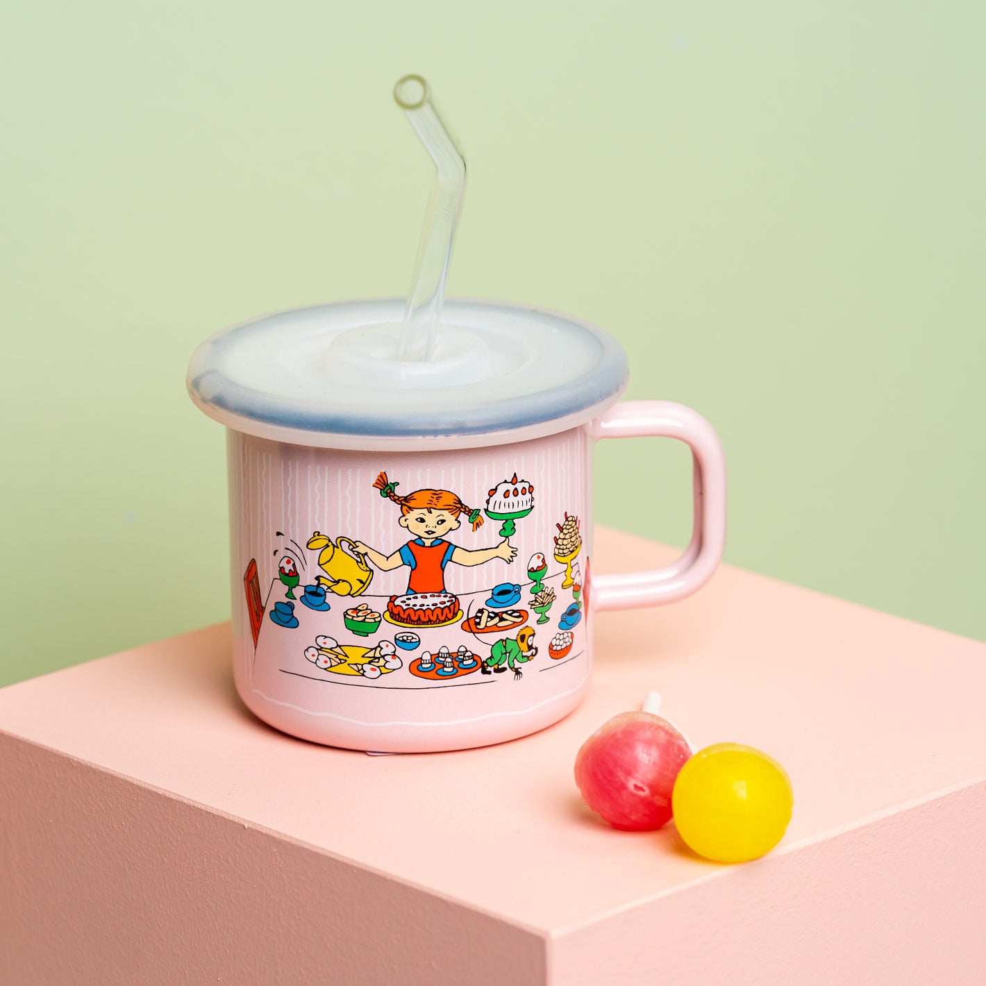 Tasse aus Emaille: Pippi Langstrumpf, Geburtstagsparty rosa von Muurla