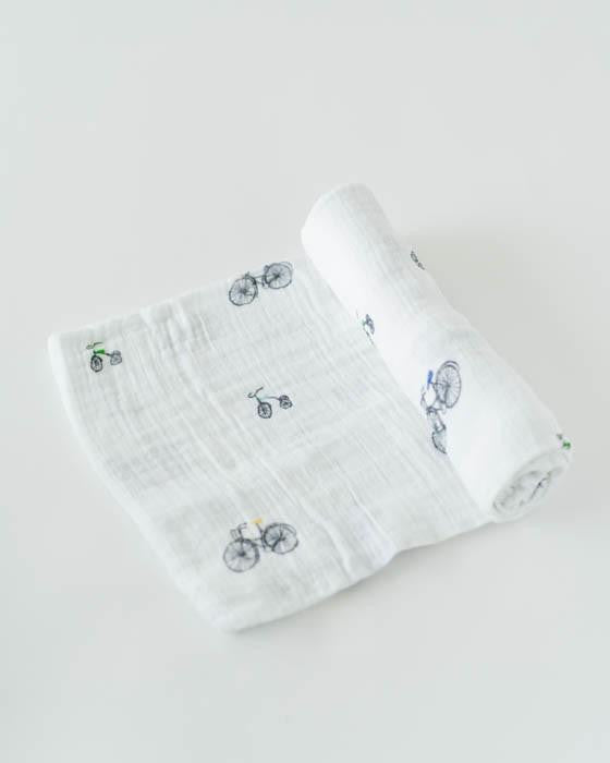 Cotton Muslin Swaddle: "Bike Family" von Little Unicorn