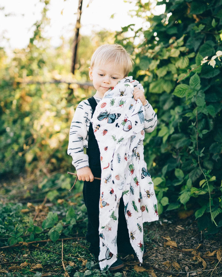 Deluxe Muslin Swaddle: "Bugs" von Little Unicorn