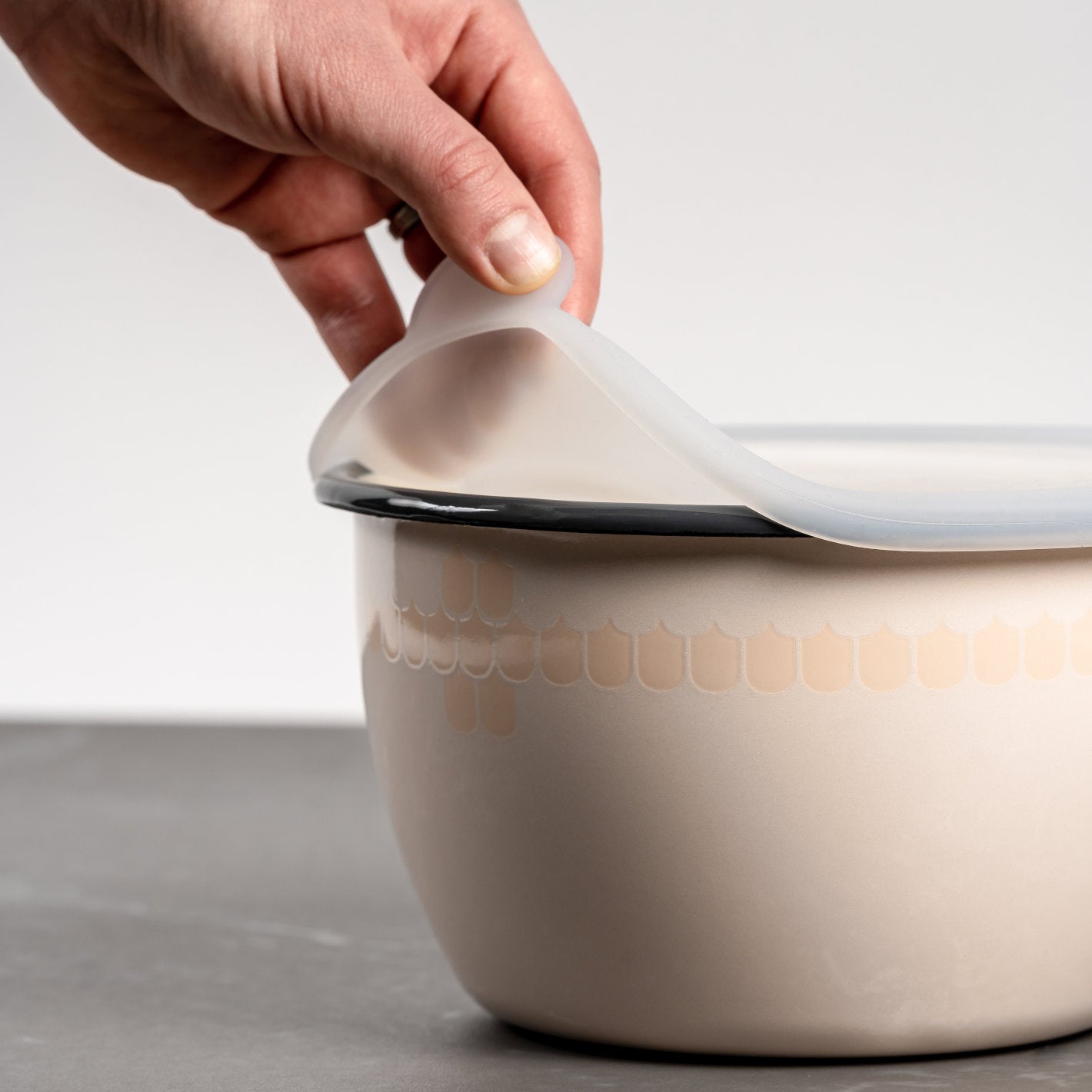 Silikondeckel: Transparent 19.5 cm für 2 Liter Schüsseln von Muurla